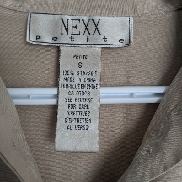 4/$20 Tan 100% Silk Blouse Size Small - Picture 6 of 6